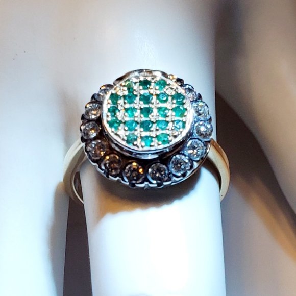 Beautiful  Design  14K Rose Gold Diamond & Emerald Ring - Picture 5 of 12